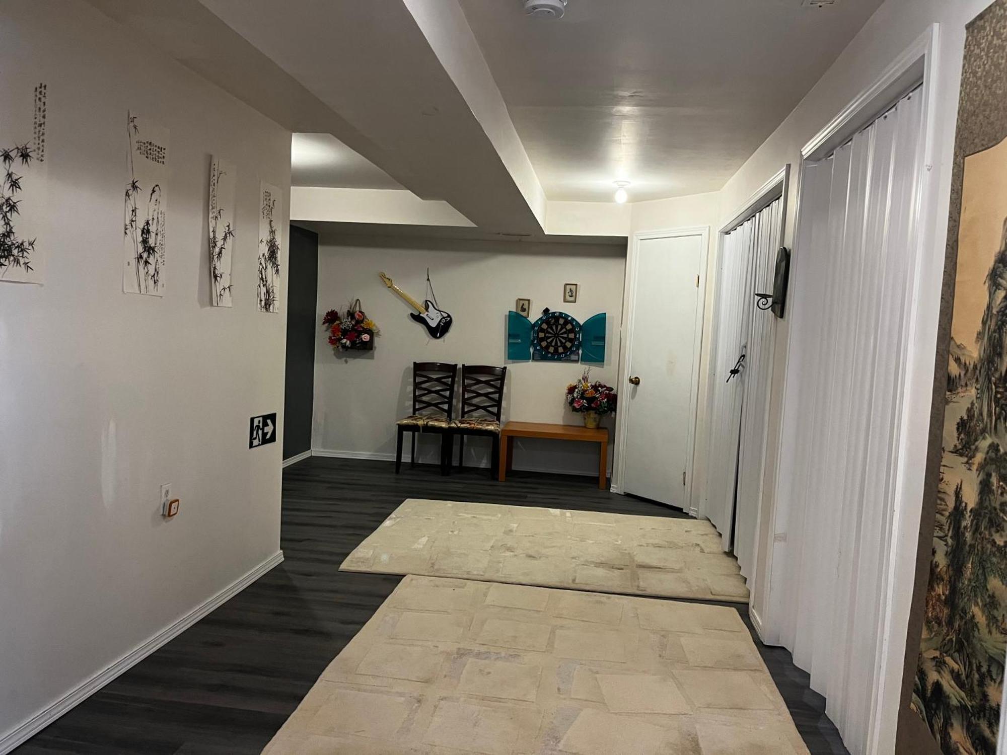 Hidden Valley New Basement Suite With Private Bathroom! Calgary Exterior photo