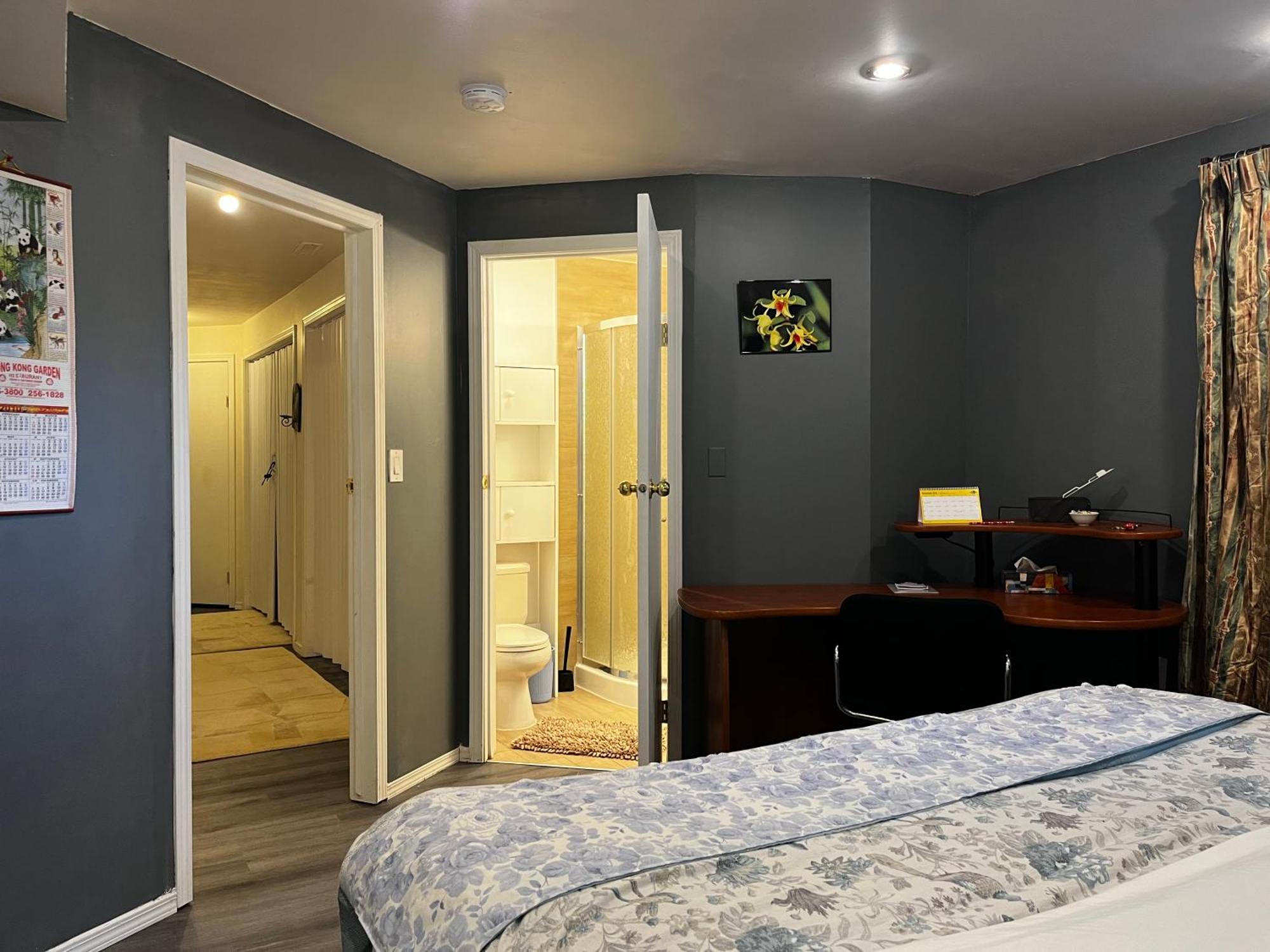 Hidden Valley New Basement Suite With Private Bathroom! Calgary Exterior photo
